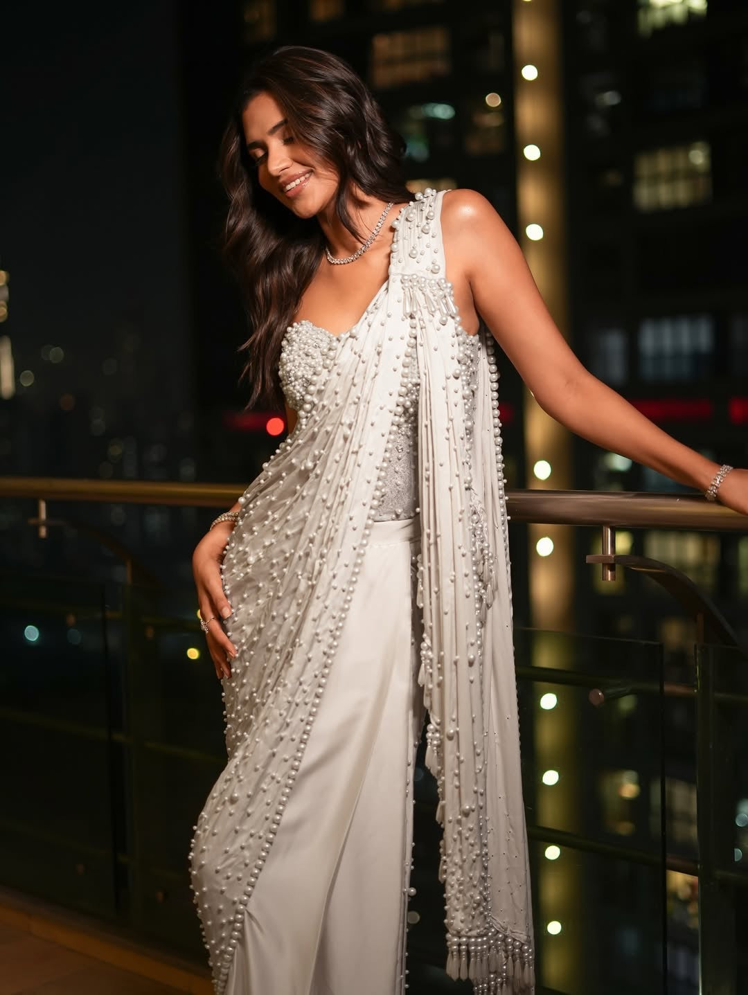 Aishwerya avlani in pearl corset and pearl saree