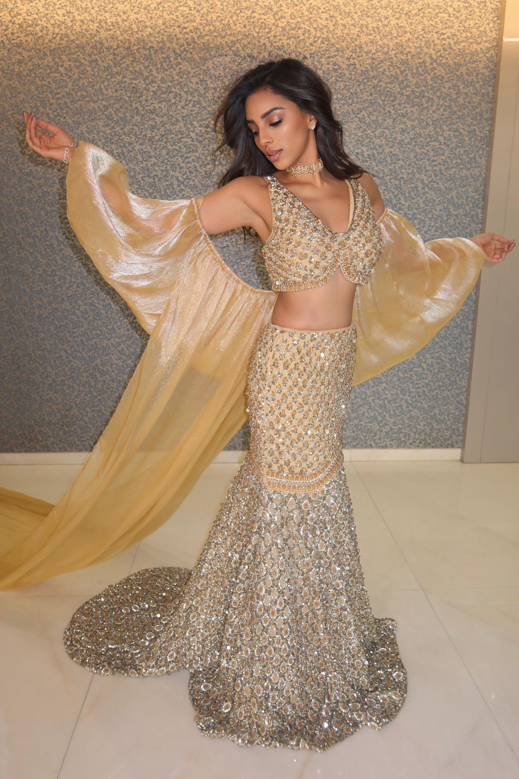 Payal shah in Honeycomb