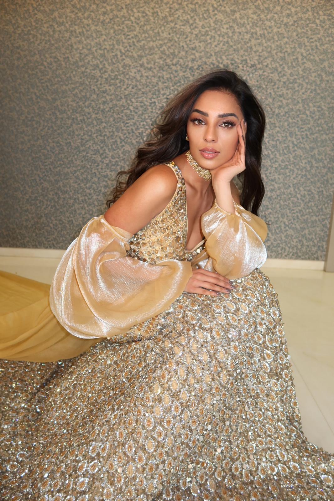 Payal shah in Honeycomb